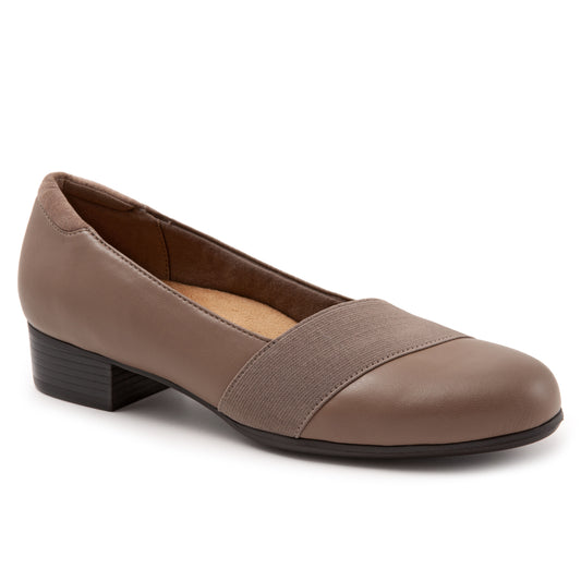 Melinda Brown Slip-on Leather Shoes - size 8.5 AA ONLY