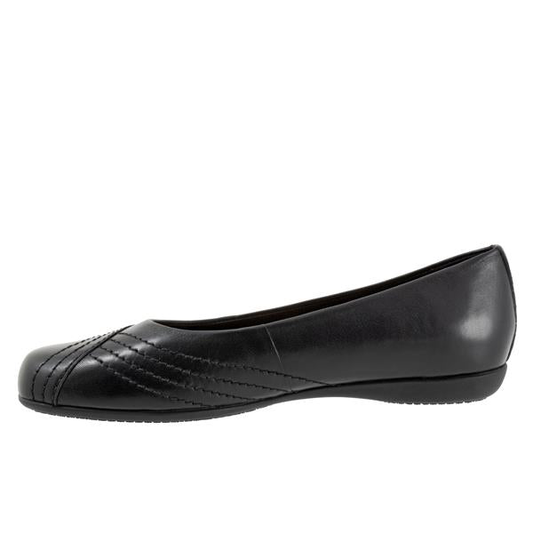 Sasha Pump Black Slip-ons